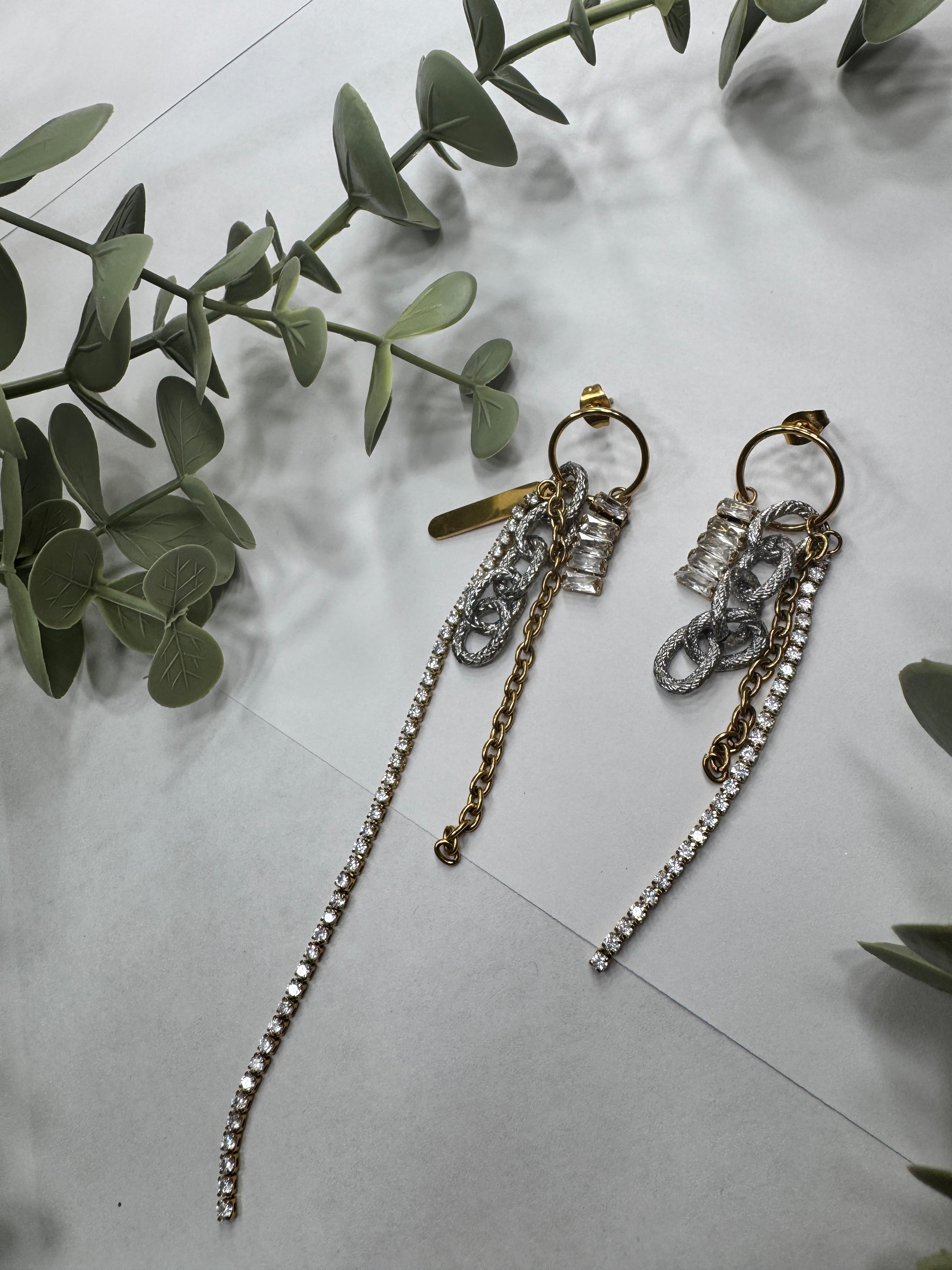 Aretes Luxe Cascade | Brillo Sofisticado – Golden Lily