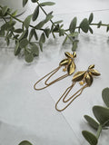 Aretes Hojas Doradas | Elegancia Botánica – Golden Lily