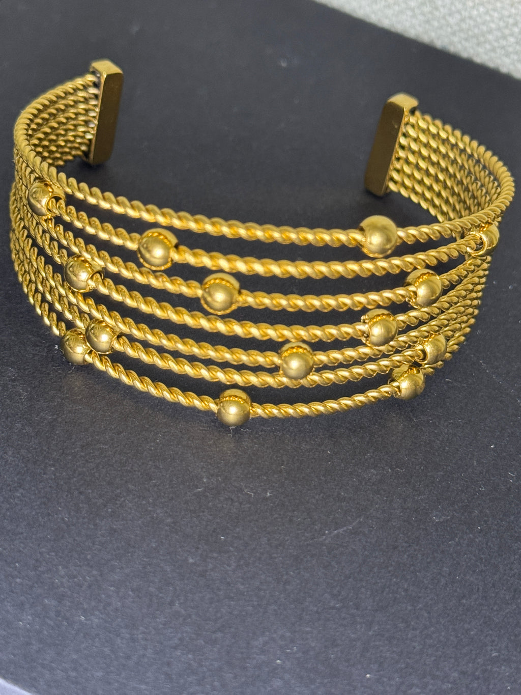 Golden Lily – Bangle Celeste