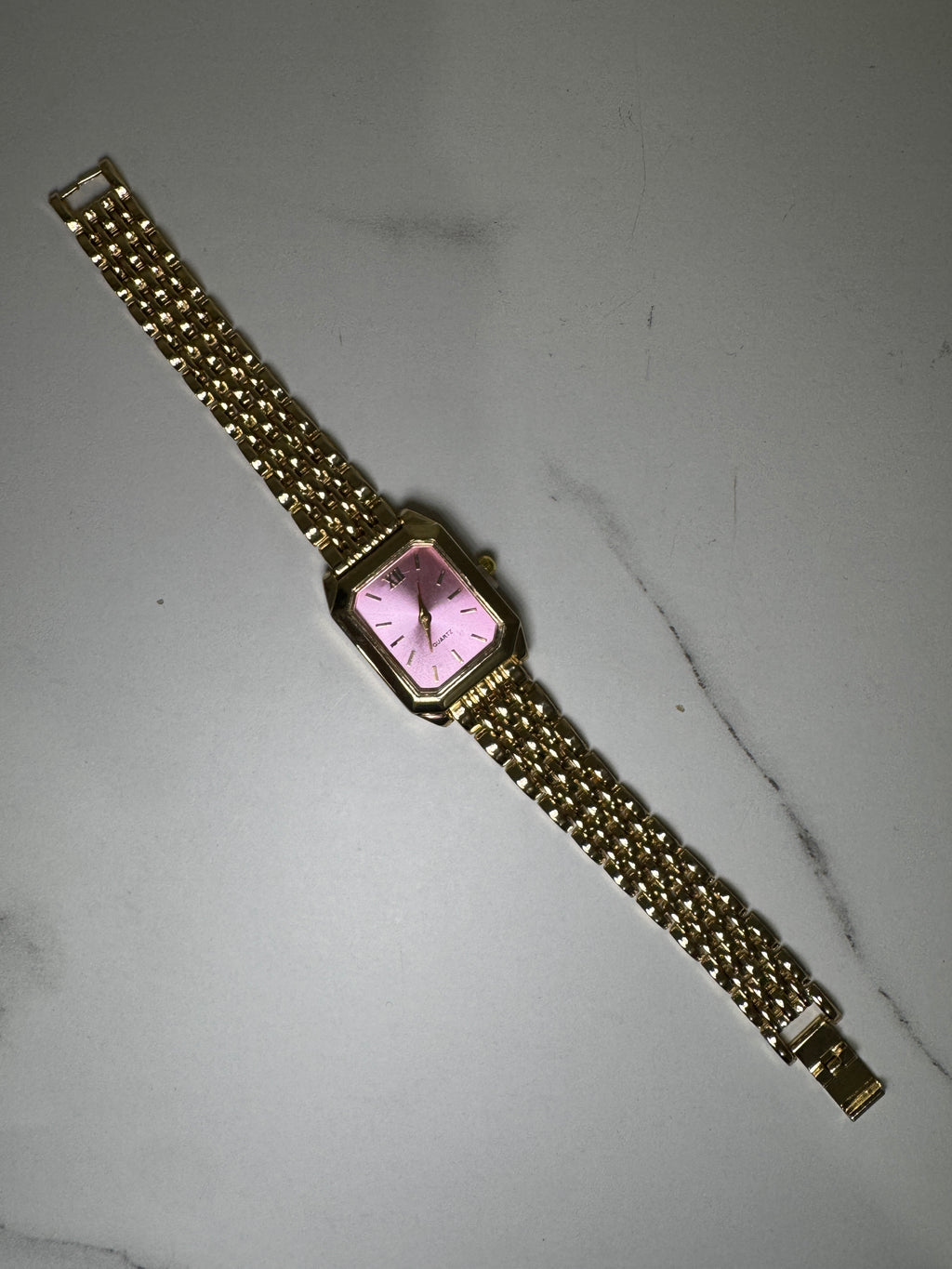 Golden Lily – Reloj Rosé Elegance