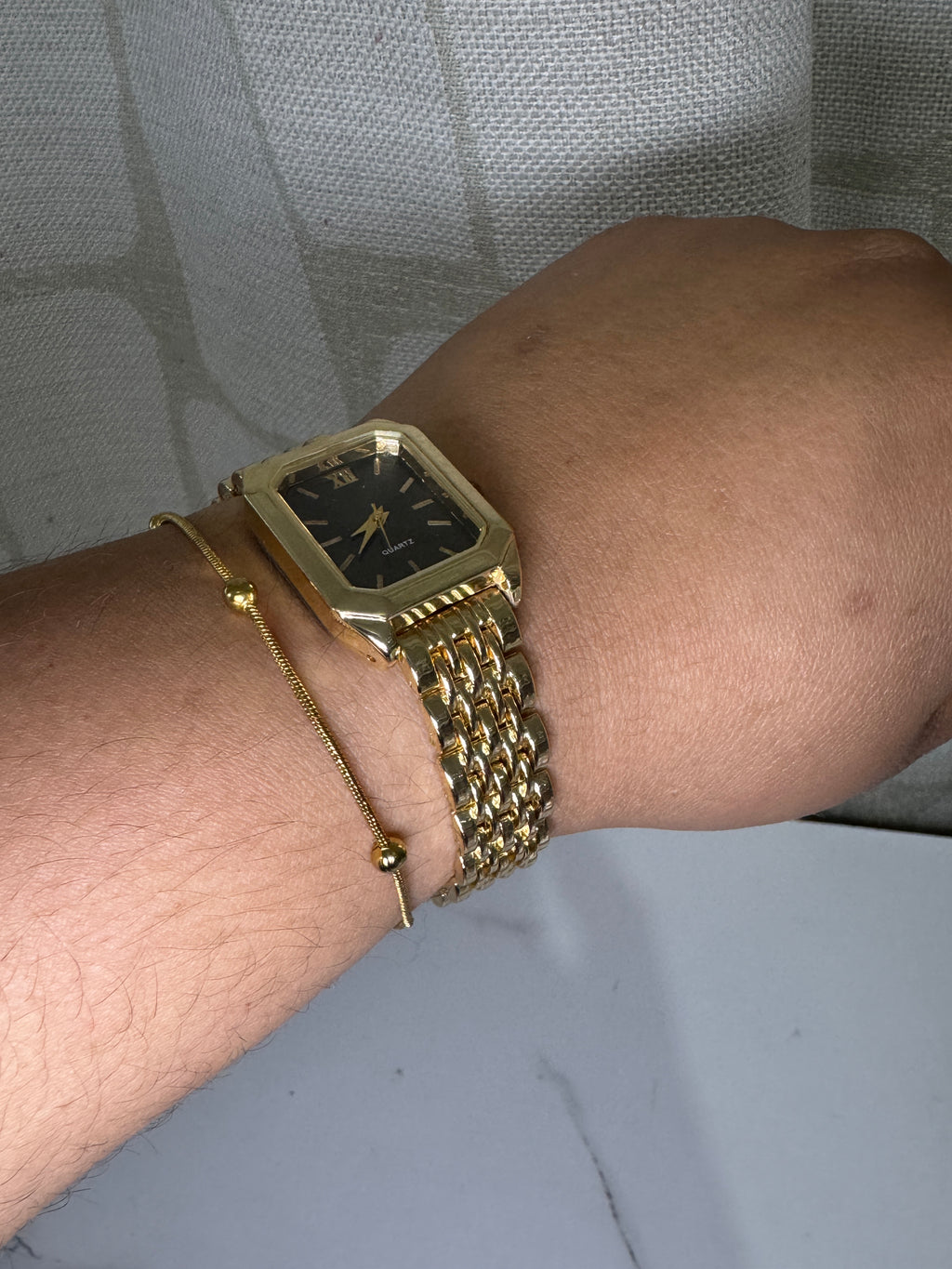 Golden Lily – Reloj Noir Elegance
