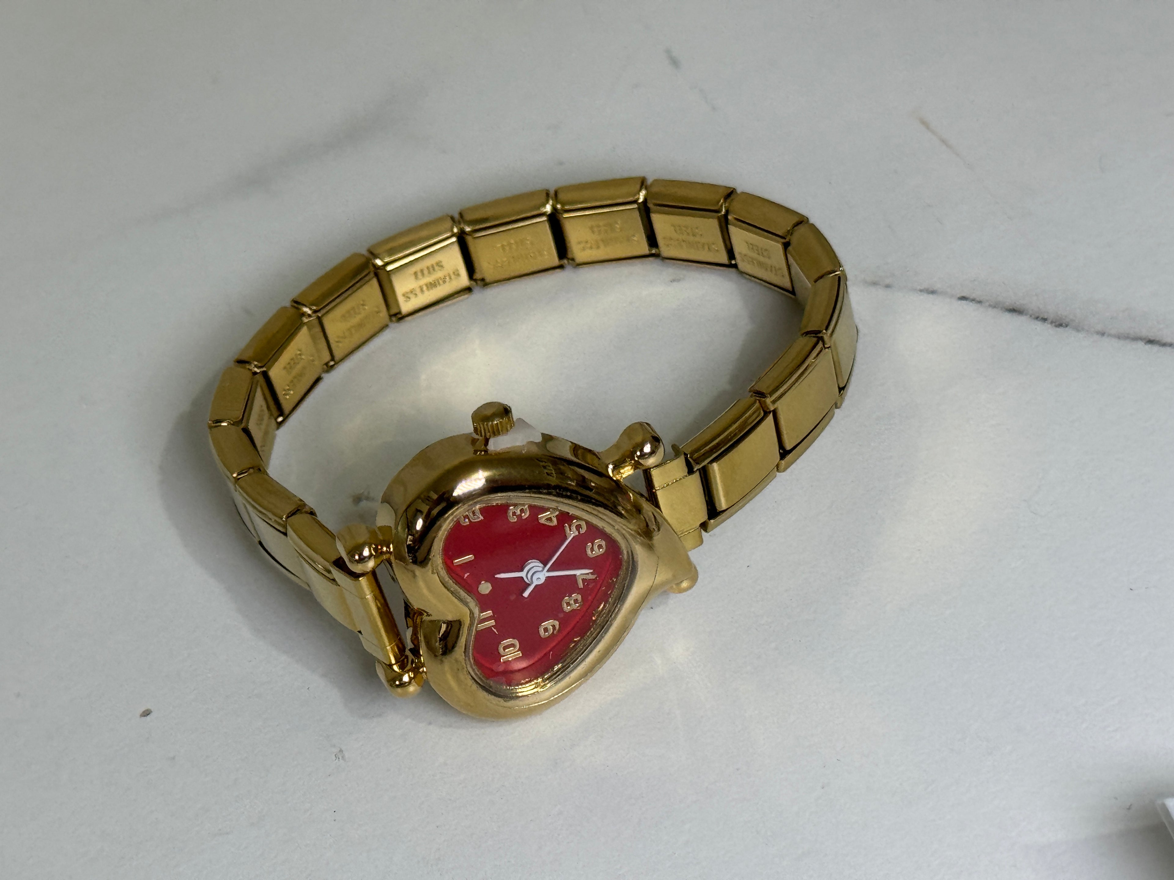 Golden Lily – Reloj Scarlet Heart
