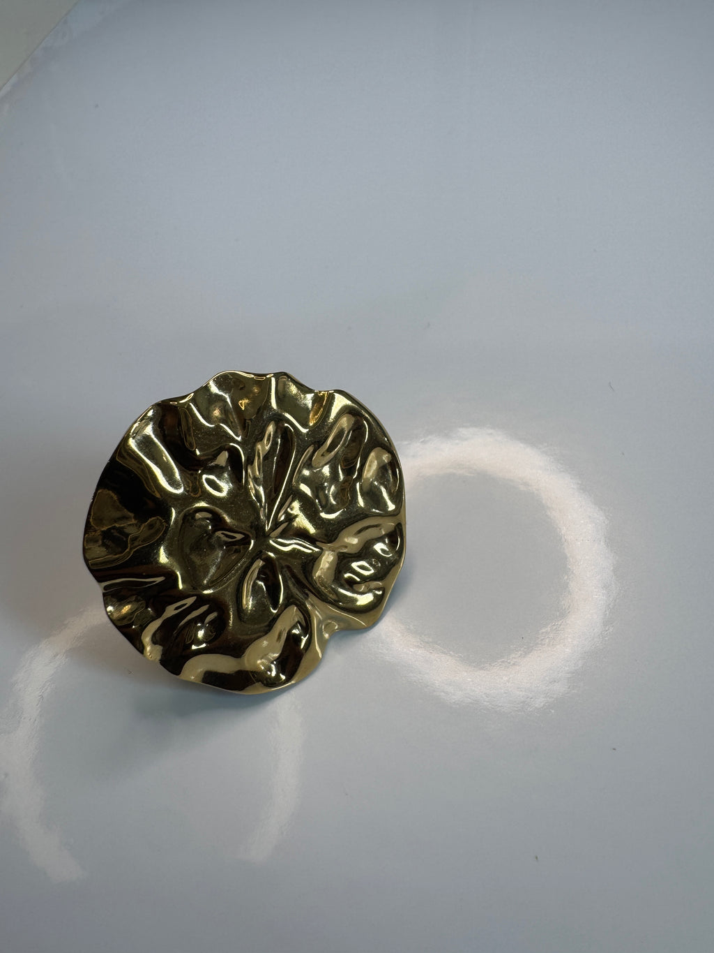 Golden Sculpt Ring