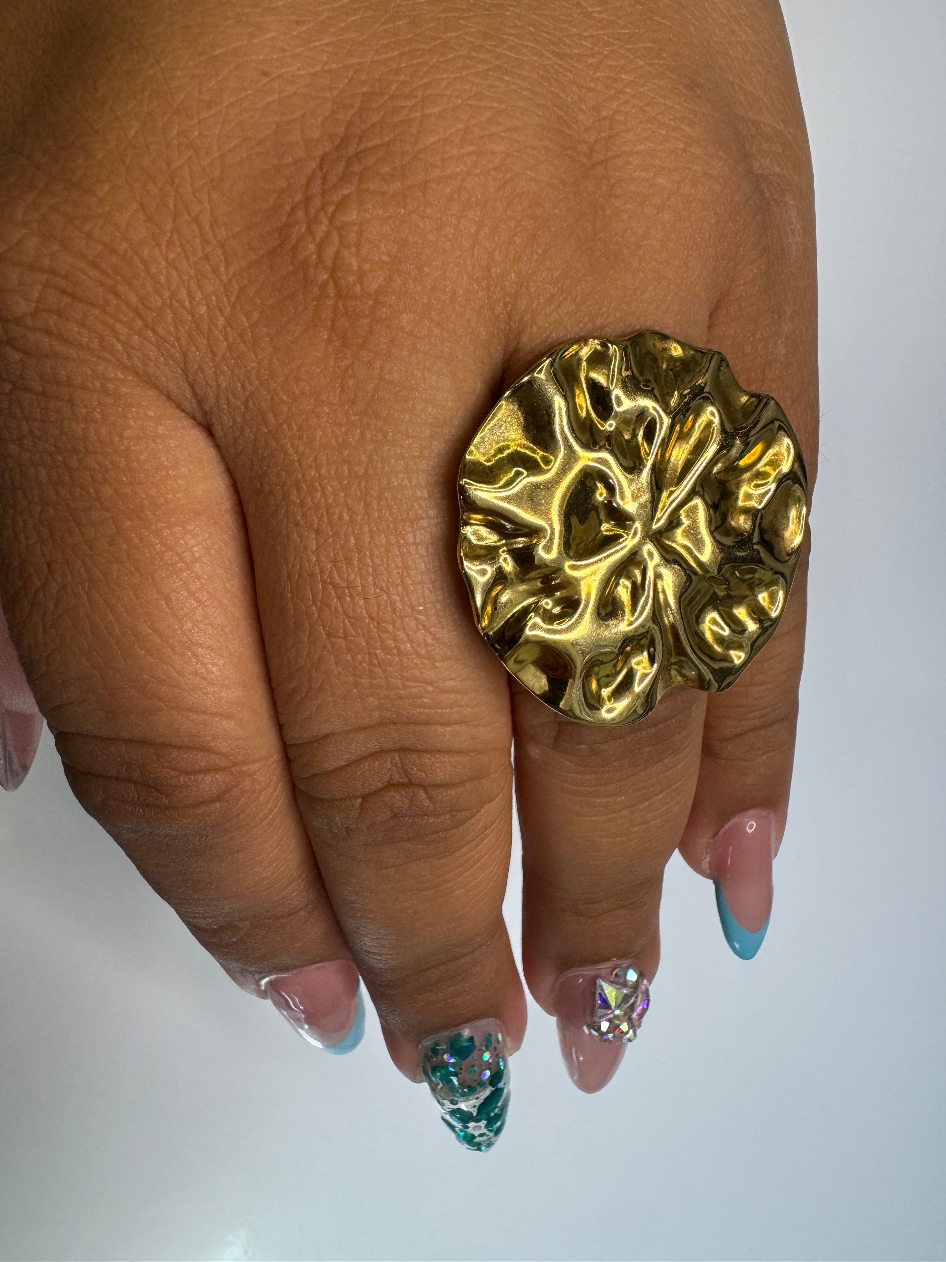 Golden Sculpt Ring