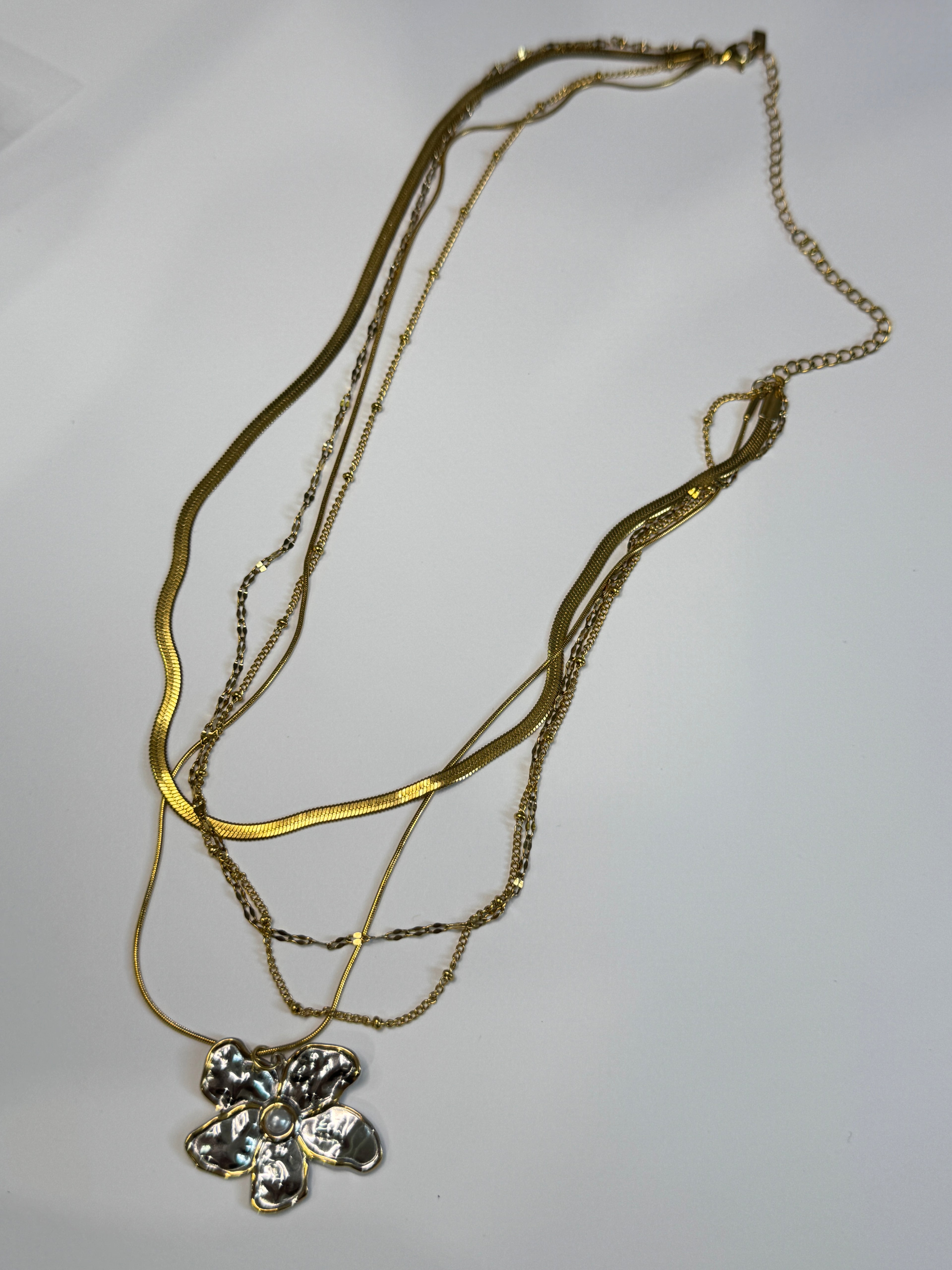 Collar Bloom Layers Luxe