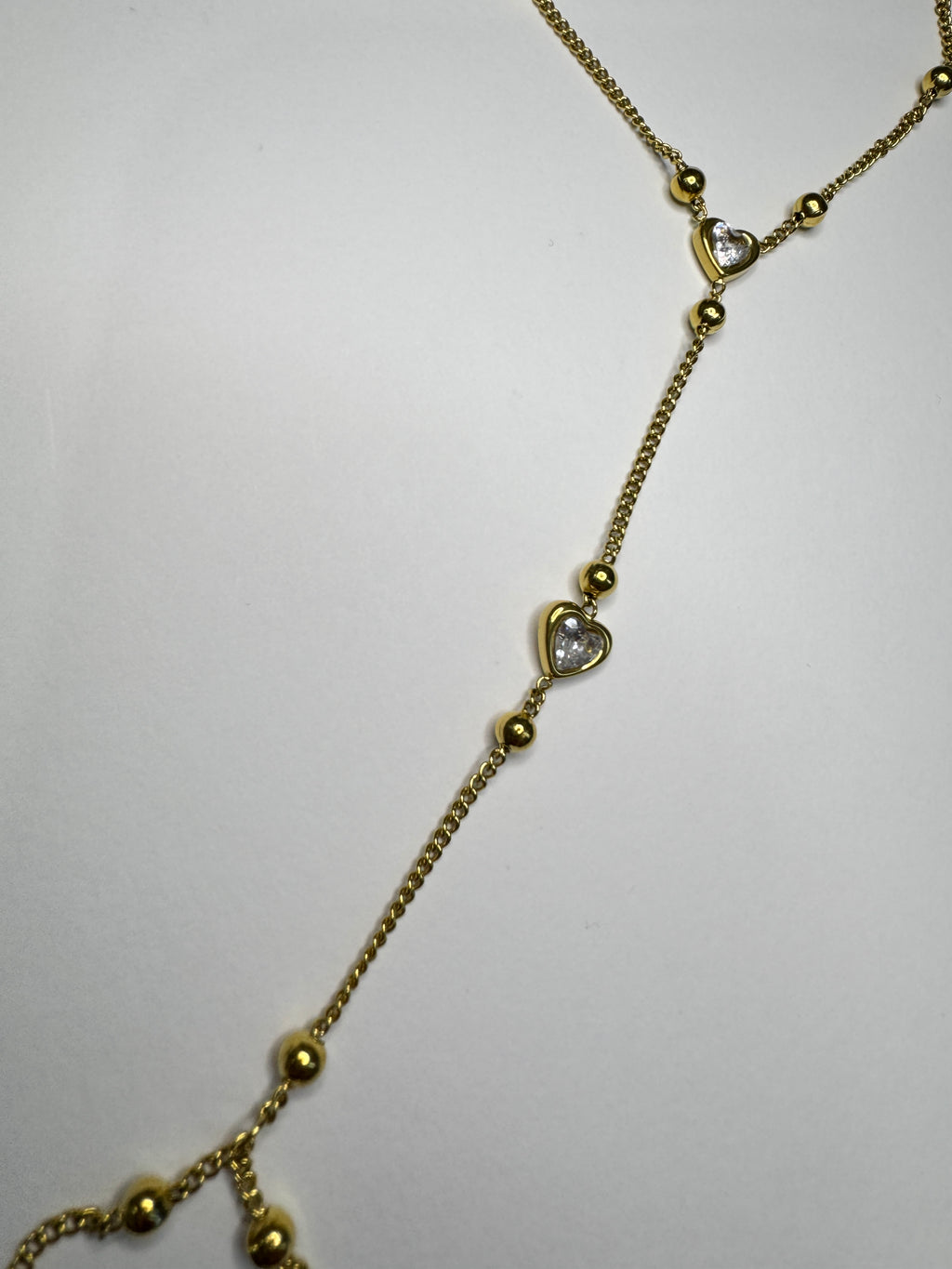 Hand Chain Golden Heart Luxe