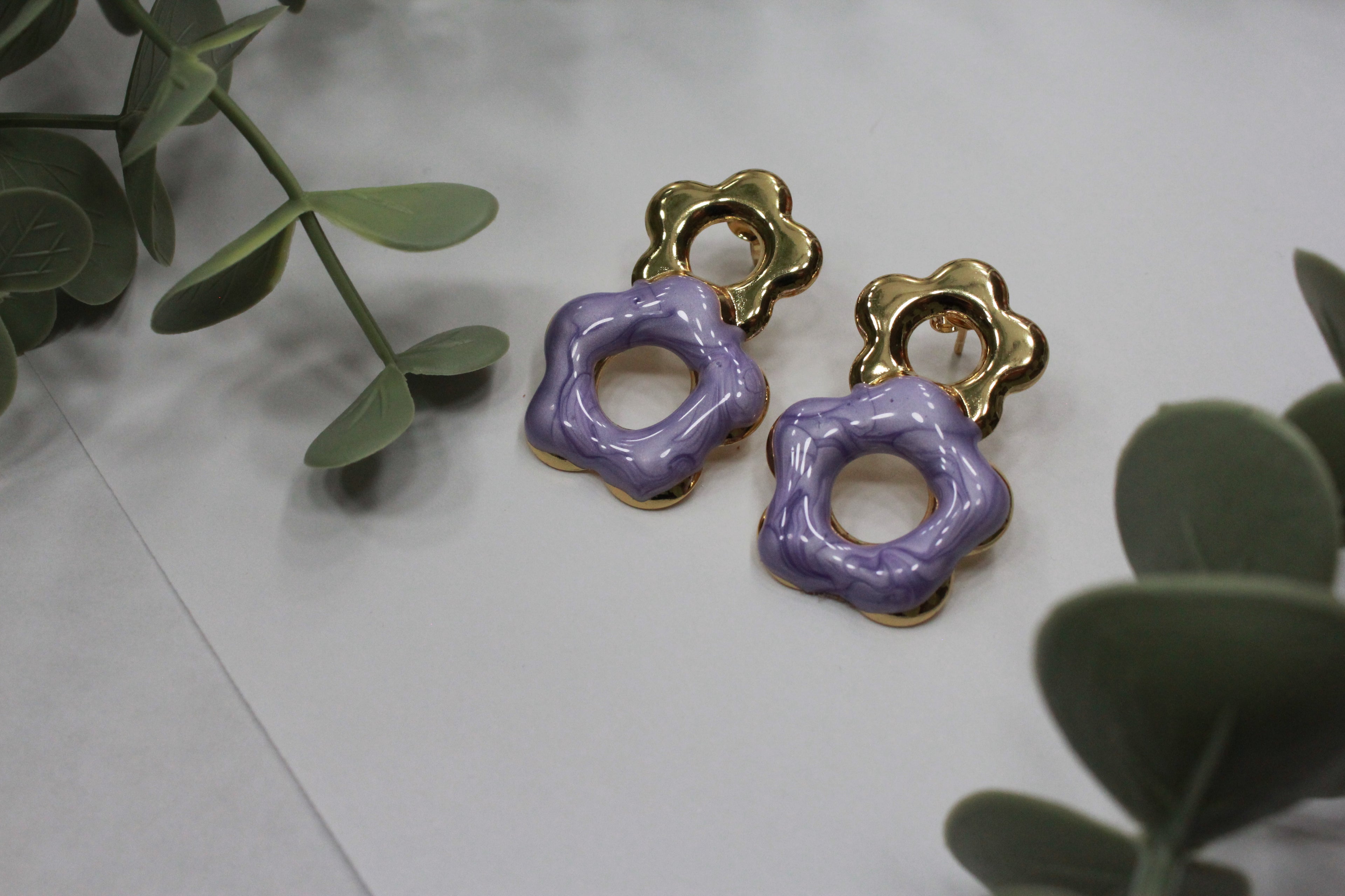 Aretes Bloom Lilac | Elegancia Floral – Golden Lily