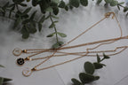 Collar Initial Grace | Elegancia Personalizada – Golden Lily
