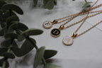 Collar Initial Grace | Elegancia Personalizada – Golden Lily