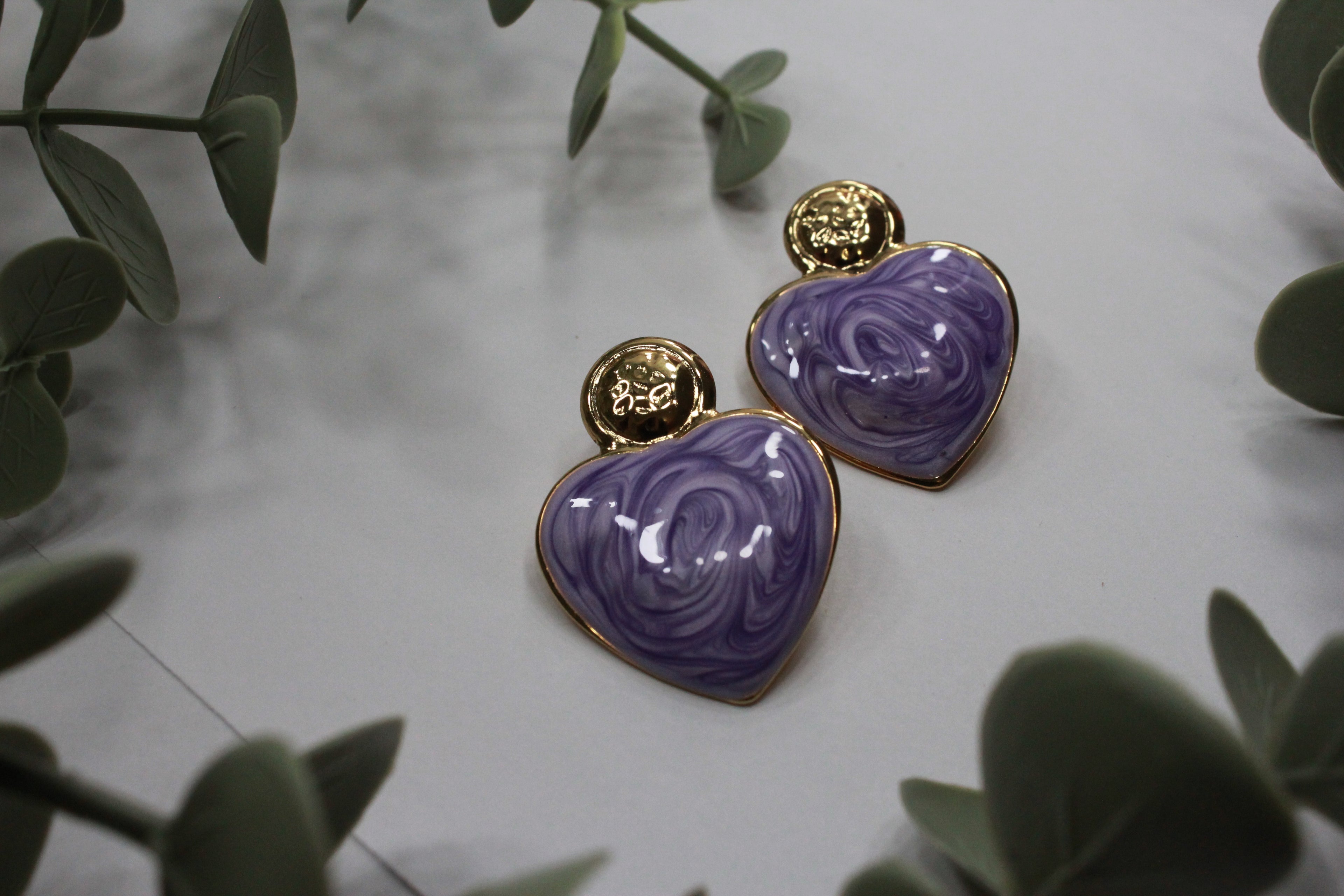 Aretes Lilac Heart | Elegancia Romántica – Golden Lily