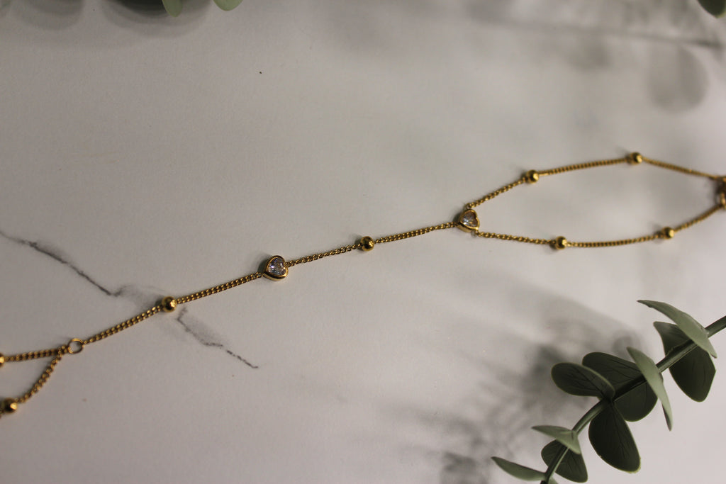 Golden Hand Chain | Refined Elegance – Golden Lily