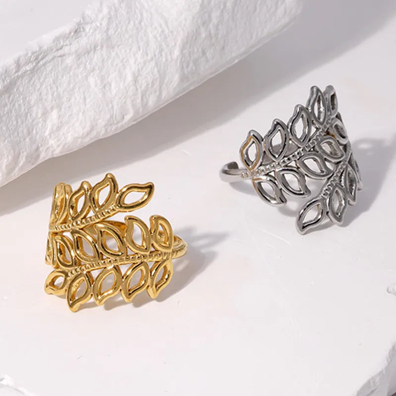 Anillo Hoja Eterna Ajustable
