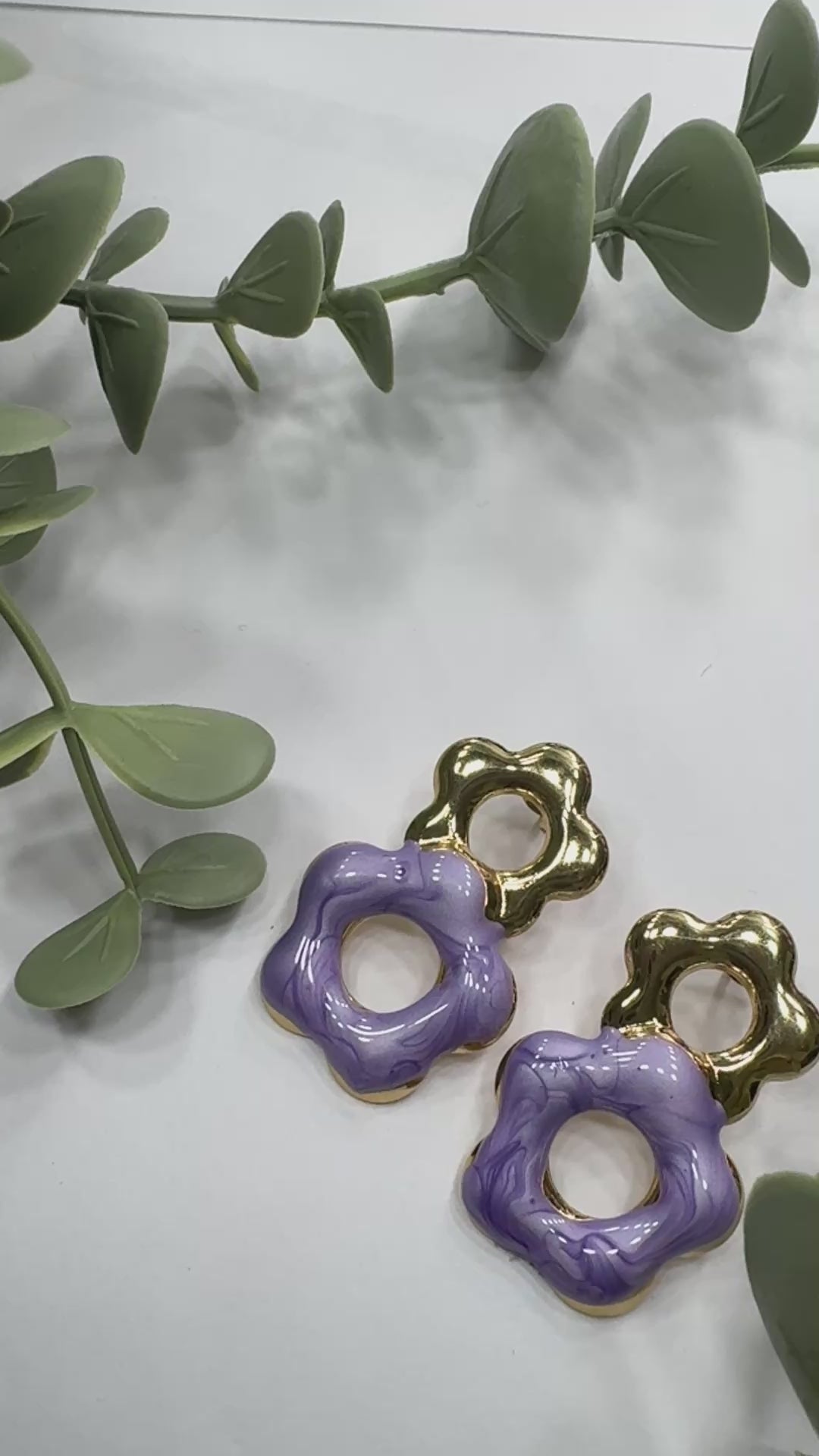 Aretes Bloom Lilac | Elegancia Floral – Golden Lily